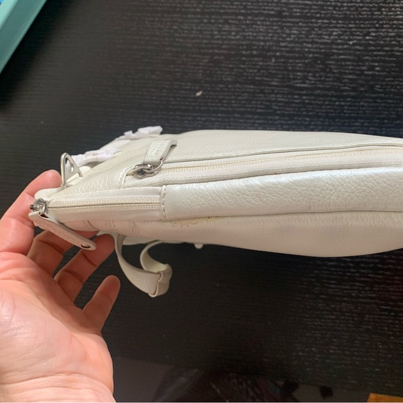 Pierre Belvedere Laptop Bag in Iridescent Cream Pebbled Leather. New - Picture 3 of 9